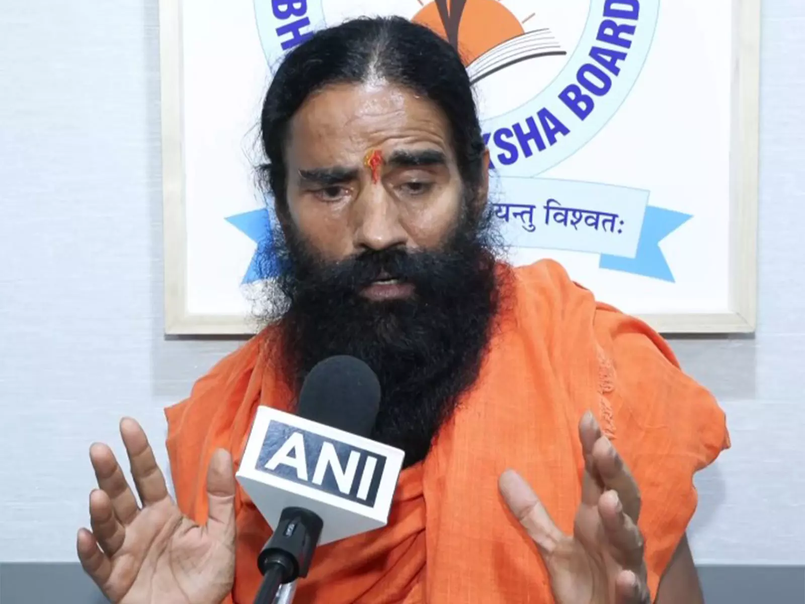 छात्र प्रदर्शन पर रामदेव बाबा बोले- हुनरबाज बनें, गालीबाज नहीं छात्र प्रदर्शन पर रामदेव बाबा बोले- हुनरबाज बनें, गालीबाज नहीं