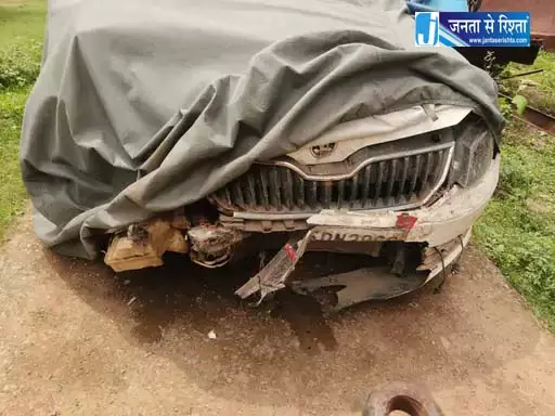 अधिकारी ने कार से रौंदा, 2 महिलाओं की मौत अधिकारी ने कार से रौंदा, 2 महिलाओं की मौत