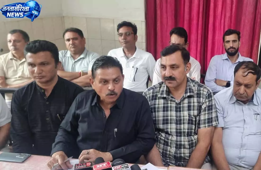 नगरोटा बगवां में कानून-व्यवस्था चरमराई, विकास कार्यों में अनियमितताओं नगरोटा बगवां में कानून-व्यवस्था चरमराई, विकास कार्यों में अनियमितताओं