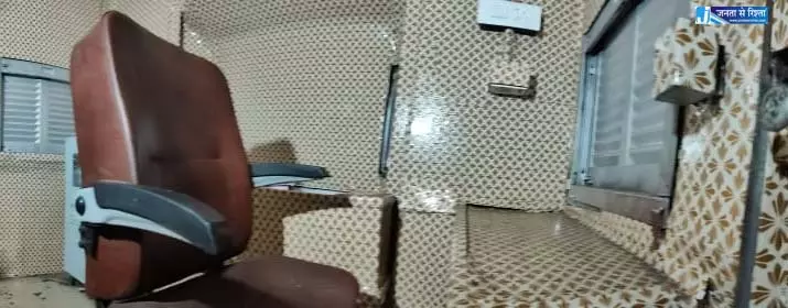 बीवीज़ेडआई वैगनों में ट्रेन प्रबंधक की सुविधाओं के उन्नयन हेतु आधुनिक संशोधन बीवीज़ेडआई वैगनों में ट्रेन प्रबंधक की सुविधाओं के उन्नयन हेतु आधुनिक संशोधन