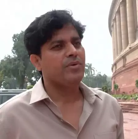 छात्रों पर पुलिस कार्रवाई की जांच करेगी कांग्रेस, इमरान प्रतापगढ़ी ने लगाए सरकार पर गंभीर आरोप छात्रों पर पुलिस कार्रवाई की जांच करेगी कांग्रेस, इमरान प्रतापगढ़ी ने लगाए सरकार पर गंभीर आरोप