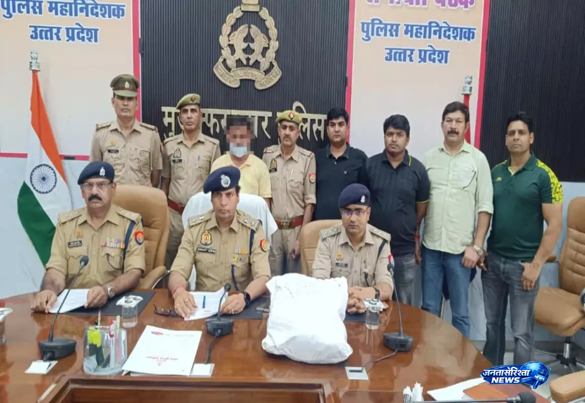 गोरखपुर रेंज में पुलिसकर्मियों की जांच शुरू, गंभीर आरोपों वालों पर गिरेगी गाज गोरखपुर रेंज में पुलिसकर्मियों की जांच शुरू, गंभीर आरोपों वालों पर गिरेगी गाज