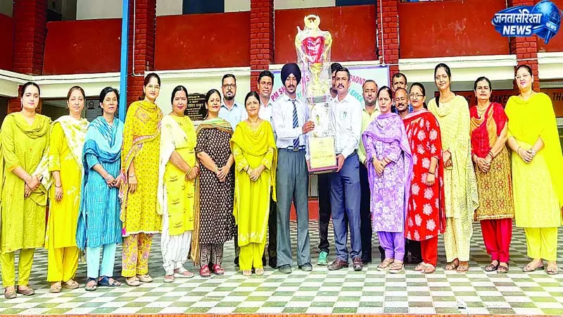 कुलविंदर सिंह ने राष्ट्रीय गतका चैंपियनशिप में जीता कांस्य पदक कुलविंदर सिंह ने राष्ट्रीय गतका चैंपियनशिप में जीता कांस्य पदक