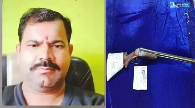 रेप के आरोपी घर पुलिस की रेड, लाइसेंसी बंदूक और संपत्ति कुर्की की कार्रवाई रेप के आरोपी घर पुलिस की रेड, लाइसेंसी बंदूक और संपत्ति कुर्की की कार्रवाई