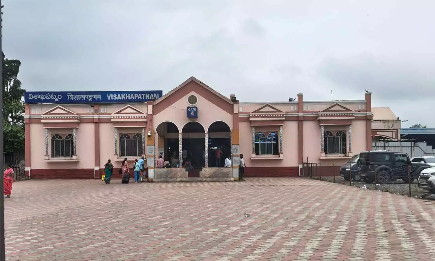Andhra: विजाग कोचिंग यार्ड रीमॉडलिंग से रेल बुनियादी ढांचे को बड़ा बढ़ावा मिलेगा Andhra: विजाग कोचिंग यार्ड रीमॉडलिंग से रेल बुनियादी ढांचे को बड़ा बढ़ावा मिलेगा
