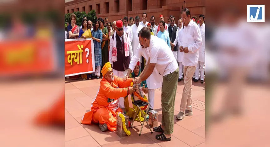 राहुल गांधी, पप्पू यादव और अवधेश प्रसाद पर मुकदमा दर्ज राहुल गांधी, पप्पू यादव और अवधेश प्रसाद पर मुकदमा दर्ज