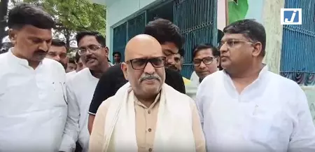 पीएम मोदी बार-बार वीडियो संदेश जारी कर सफाई न दें, कंगना रनौत पर करें कार्रवाई : अजय राय पीएम मोदी बार-बार वीडियो संदेश जारी कर सफाई न दें, कंगना रनौत पर करें कार्रवाई : अजय राय