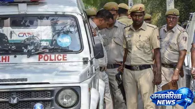 कमिश्नर के आते ही बड़ा बदलाव, अब DCP और स्पेशल CP पर नजर कमिश्नर के आते ही बड़ा बदलाव, अब DCP और स्पेशल CP पर नजर