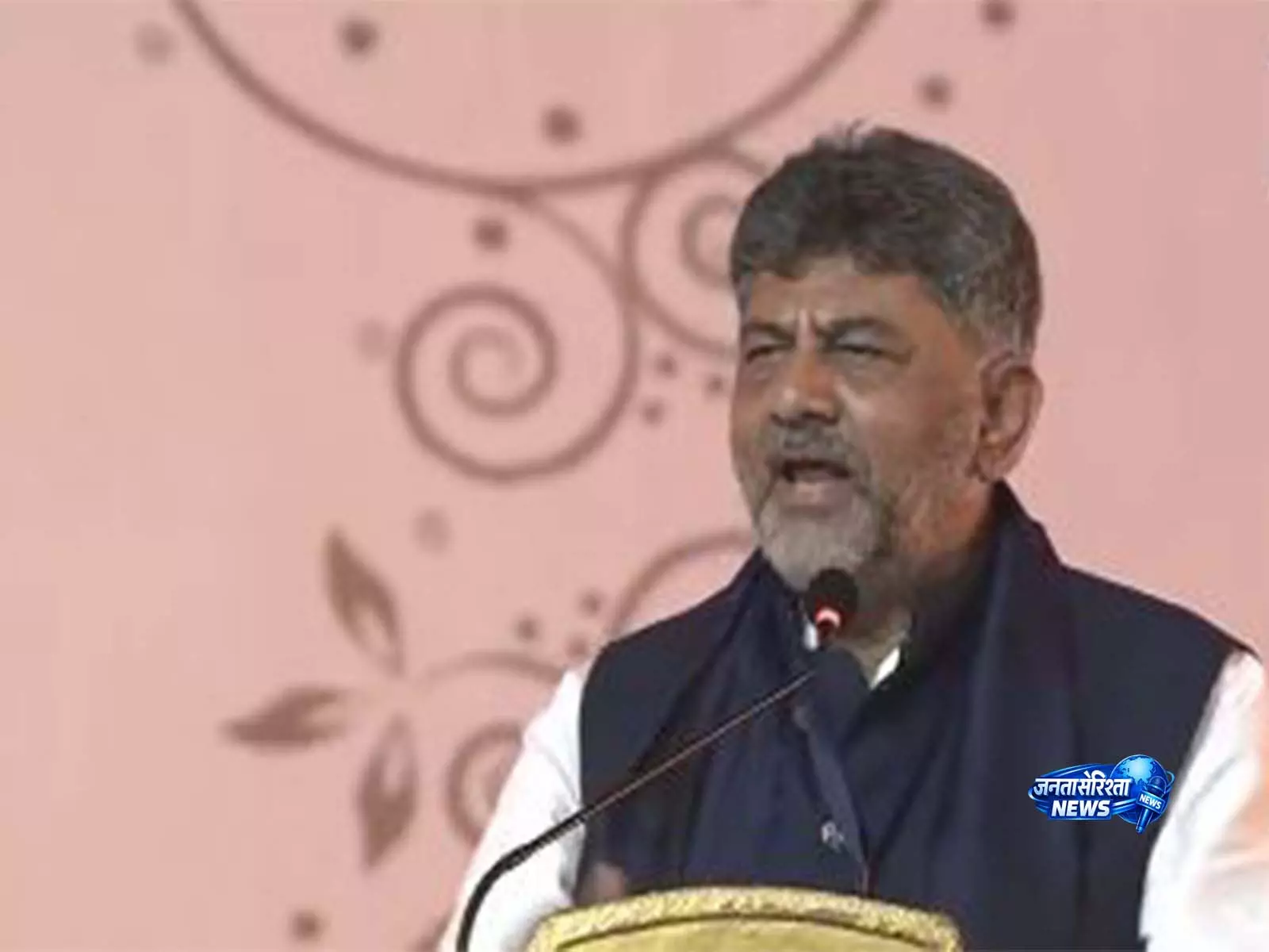पूरा राज्य आपके साथ है: कर्नाटक के CM शिवकुमार ने PM मोदी से मिलकर काम करने की अपील की पूरा राज्य आपके साथ है: कर्नाटक के CM शिवकुमार ने PM मोदी से मिलकर काम करने की अपील की