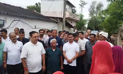 उदयपुर के बीड़ा गांव में मुख्यमंत्री भजनलाल शर्मा का मॉर्निंग वॉक, ग्रामीणों से किया सीधा संवाद उदयपुर के बीड़ा गांव में मुख्यमंत्री भजनलाल शर्मा का मॉर्निंग वॉक, ग्रामीणों से किया सीधा संवाद