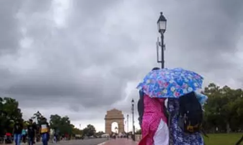 दिल्ली में आज छाए रहेंगे बादल, हल्की बारिश के आसार, जानिए मौसम का ताजा हाल दिल्ली में आज छाए रहेंगे बादल, हल्की बारिश के आसार, जानिए मौसम का ताजा हाल