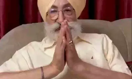 तेहरान से 50 ईरानी सिख सुरक्षित लौटे तेहरान से 50 ईरानी सिख सुरक्षित लौटे