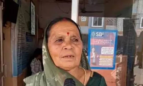 प्रधानमंत्री उज्ज्वला योजना ने बदली मध्य प्रदेश के दमोह में ग्रामीण महिलाओं की जिंदगी प्रधानमंत्री उज्ज्वला योजना ने बदली मध्य प्रदेश के दमोह में ग्रामीण महिलाओं की जिंदगी