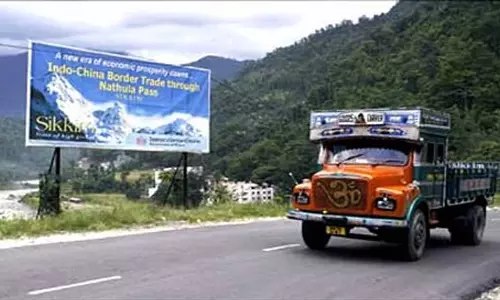 छह साल बाद नाथू ला सीमा व्यापार फिर शुरू, सिक्किम-चीन कारोबार को मिलेगी नई रफ्तार छह साल बाद नाथू ला सीमा व्यापार फिर शुरू, सिक्किम-चीन कारोबार को मिलेगी नई रफ्तार
