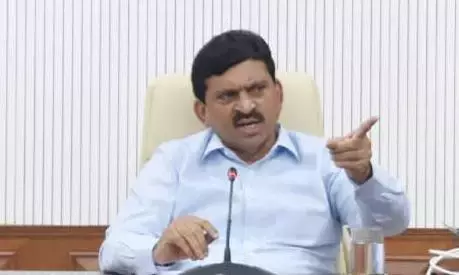 Telangana में धरणी पोर्टल की अनियमितताओं पर कार्रवाई तेज; अद्वितीय भूधर आईडी प्रणाली की घोषणा की गई Telangana में धरणी पोर्टल की अनियमितताओं पर कार्रवाई तेज; अद्वितीय भूधर आईडी प्रणाली की घोषणा की गई