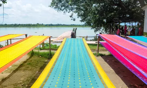 संस्थागत साझेदारियों से हथकरघा क्षेत्र होगा मजबूत, बुनकर होंगे सशक्त : डॉ. एम. बीना संस्थागत साझेदारियों से हथकरघा क्षेत्र होगा मजबूत, बुनकर होंगे सशक्त : डॉ. एम. बीना