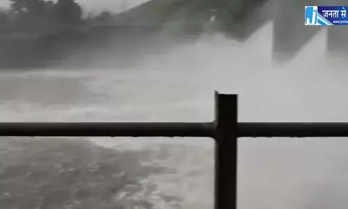 धमतरी में मछुआरे की मौत, एनीकट में हुई घटना धमतरी में मछुआरे की मौत, एनीकट में हुई घटना