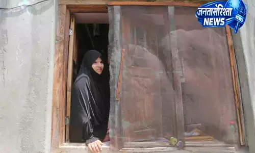 Kashmir में पैलेट गन पीड़ितों की दर्दभरी कहानी Kashmir में पैलेट गन पीड़ितों की दर्दभरी कहानी