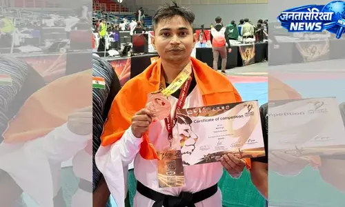 रेणुकूट के रवि सिंह का अंतरराष्ट्रीय ताइक्वांडो में कमाल, भारत को दिलाया कांस्य पदक रेणुकूट के रवि सिंह का अंतरराष्ट्रीय ताइक्वांडो में कमाल, भारत को दिलाया कांस्य पदक