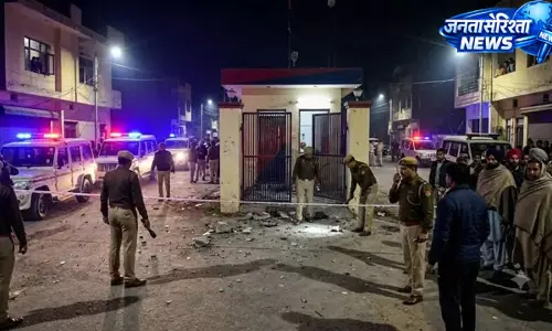गुरदासपुर के बटाला में पुलिस चौकी के बाहर जोरदार धमाका, इलाके में मचा हड़कंप