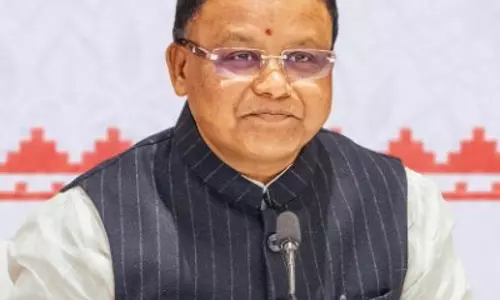 ओडिशा: सीएम मोहन चरण माझी ने आईएफएस अधिकारी संग्राम केशरी बेहरा को सस्पेंड करने का निर्देश दिया ओडिशा: सीएम मोहन चरण माझी ने आईएफएस अधिकारी संग्राम केशरी बेहरा को सस्पेंड करने का निर्देश दिया
