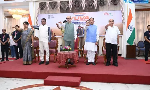 राज्यपाल डेका और CM साय की उपस्थिति में लोकभवन से नशा मुक्त युवा विकसित भारत संकल्प अभियान का शुभारंभ राज्यपाल डेका और CM साय की उपस्थिति में लोकभवन से नशा मुक्त युवा विकसित भारत संकल्प अभियान का शुभारंभ