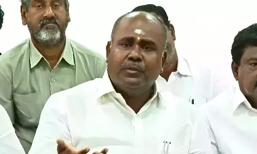 Tamil Nadu: AIADMK से टीवीके का पलायन जारी है Tamil Nadu: AIADMK से टीवीके का पलायन जारी है