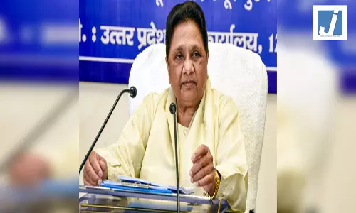 मायावती का बड़ा एक्शन मायावती का बड़ा एक्शन