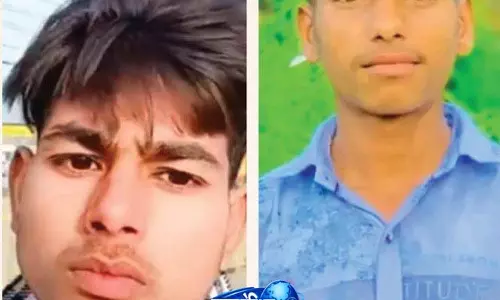 निर्माणाधीन फ्लाईओवर का गार्डर गिरने से दो कांवड़ियों की मौत