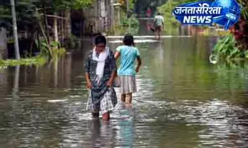 Assam में राहत, बाढ़ का संकट घटा Assam में राहत, बाढ़ का संकट घटा