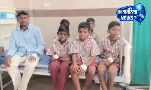 Mancherial बेल्लमपल्ली हॉस्टल में 7 छात्र हुए बीमार Mancherial बेल्लमपल्ली हॉस्टल में 7 छात्र हुए बीमार
