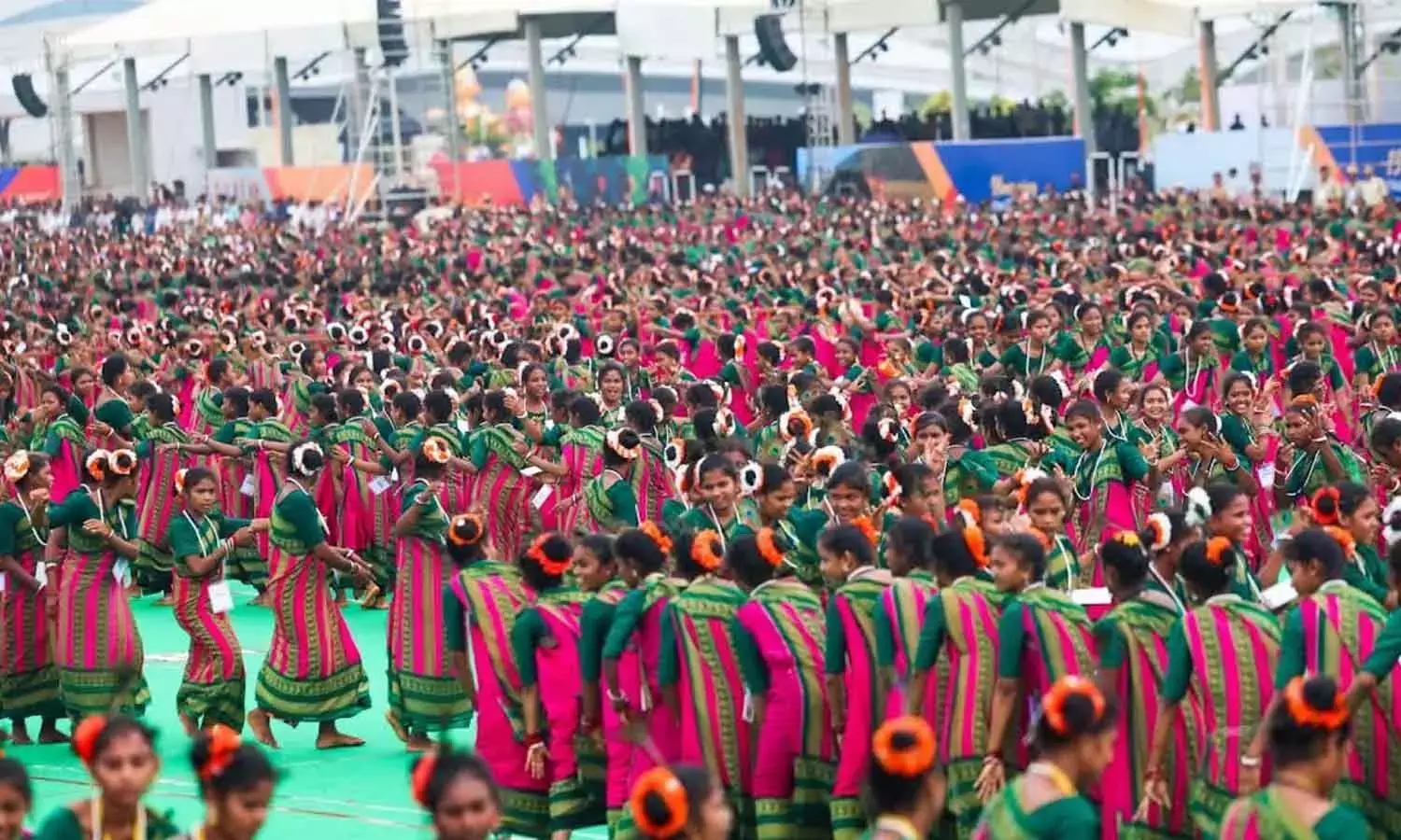 Andhra: सबसे बड़ी ढिम्सा भागीदारी गिनीज वर्ल्ड रिकॉर्ड्स में दर्ज हुई Andhra: सबसे बड़ी ढिम्सा भागीदारी गिनीज वर्ल्ड रिकॉर्ड्स में दर्ज हुई
