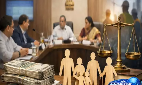 Pay कमीशन पर तेज हुई हलचल, कर्मचारियों ने मांगा 5 फैमिली यूनिट का नया नियम Pay कमीशन पर तेज हुई हलचल, कर्मचारियों ने मांगा 5 फैमिली यूनिट का नया नियम