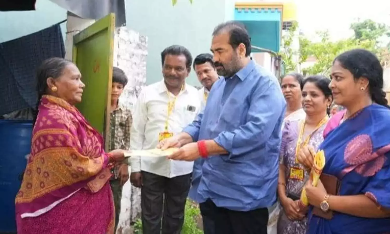 Andhra: कोटामरेड्डी दो साल का भरोसा अभियान का नेतृत्व कर रहे हैं Andhra: कोटामरेड्डी दो साल का भरोसा अभियान का नेतृत्व कर रहे हैं