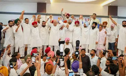 कांग्रेस में फिर गुटबाजी... कांग्रेस में फिर गुटबाजी...