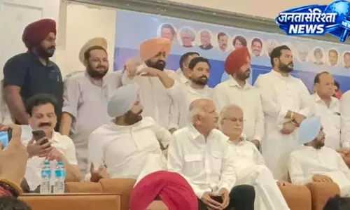 बरनाला में बघेल के भाषण के बीच चन्नी के समर्थन में लगे नारे बरनाला में बघेल के भाषण के बीच चन्नी के समर्थन में लगे नारे