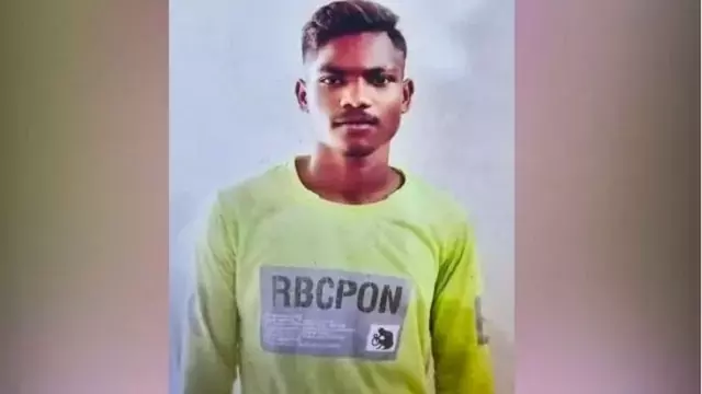 Udala में सांप के काटने से बॉयफ्रेंड की मौत की खबर सुनकर लड़की ने फांसी लगा ली Udala में सांप के काटने से बॉयफ्रेंड की मौत की खबर सुनकर लड़की ने फांसी लगा ली