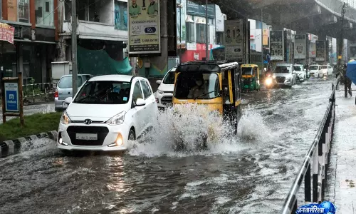 Kerala में बारिश की स्थिति सुधरी, राहत टीमें तैयार Kerala में बारिश की स्थिति सुधरी, राहत टीमें तैयार