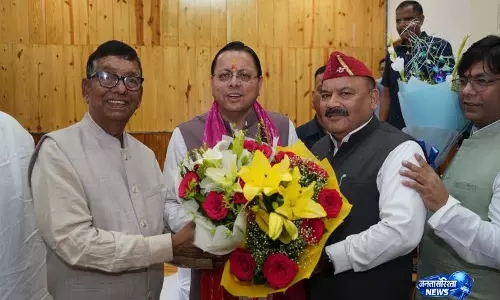 उत्तराखंड के CM ने जन-प्रतिनिधियों से राज्य के विकास में तेज़ी लाने का आग्रह किया उत्तराखंड के CM ने जन-प्रतिनिधियों से राज्य के विकास में तेज़ी लाने का आग्रह किया