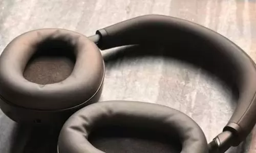 Sony के वायरलैस हेडफोन्स नए, खूबसूरत Olive Grey फिनिश में अगले हफ्ते होंगे लॉन्च! Sony के वायरलैस हेडफोन्स नए, खूबसूरत Olive Grey फिनिश में अगले हफ्ते होंगे लॉन्च!
