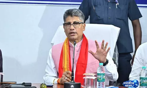 Assam मंत्री पीयूष हजारिका ने बाढ़ बाद कृषि पुनर्वास का लिया जायजा Assam मंत्री पीयूष हजारिका ने बाढ़ बाद कृषि पुनर्वास का लिया जायजा