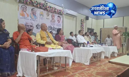 पारंपरिक अनाज को अपने रसोई में फिर से स्वागत करें: डॉ खादर वली पारंपरिक अनाज को अपने रसोई में फिर से स्वागत करें: डॉ खादर वली
