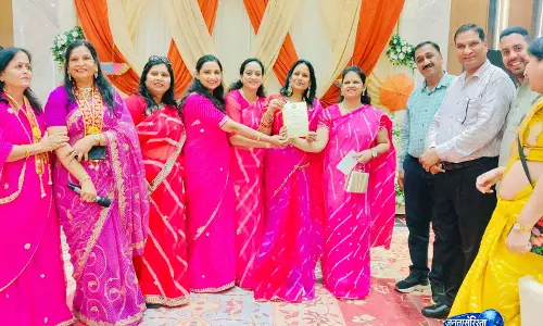 महेश नवमी शोभायात्रा की उत्कृष्ट झांकियों के विजेताओं को किया सम्मानित महेश नवमी शोभायात्रा की उत्कृष्ट झांकियों के विजेताओं को किया सम्मानित