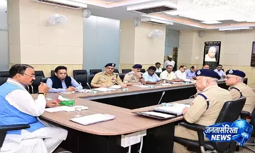 आतंकी अलर्ट के बीच यूपी में सुरक्षा कड़ी, कांवड़ मार्गों पर निगरानी बढ़ाने के निर्देश आतंकी अलर्ट के बीच यूपी में सुरक्षा कड़ी, कांवड़ मार्गों पर निगरानी बढ़ाने के निर्देश