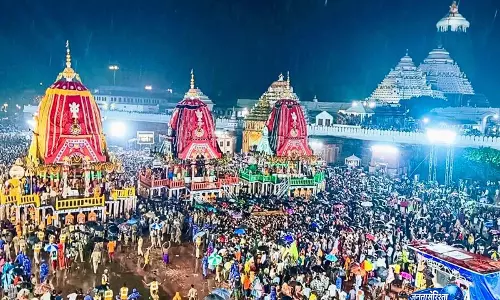 भारी बारिश के बीच ओडिशा में सफल रही रथ यात्रा 2026, श्रद्धालुओं में उत्साह भारी बारिश के बीच ओडिशा में सफल रही रथ यात्रा 2026, श्रद्धालुओं में उत्साह