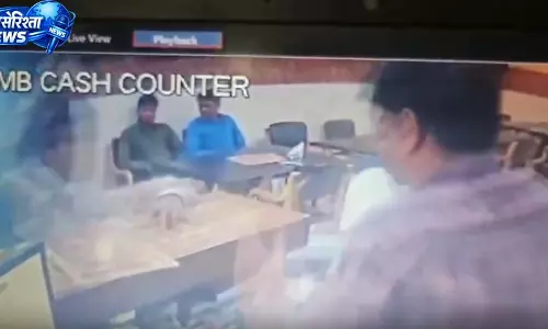 रायपुर में बिरयानी के पैसे मांगना पड़ा भारी, मैनेजर पर बीयर की बोतल से हमला रायपुर में बिरयानी के पैसे मांगना पड़ा भारी, मैनेजर पर बीयर की बोतल से हमला