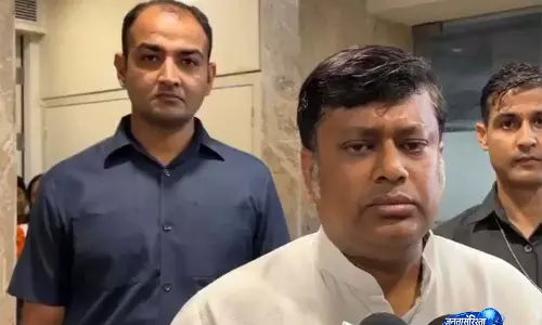 आतंकी संदिग्ध की गिरफ्तारी पर सुकांत मजूमदार का दावा, बोले- जांच में और खुलासे संभव आतंकी संदिग्ध की गिरफ्तारी पर सुकांत मजूमदार का दावा, बोले- जांच में और खुलासे संभव