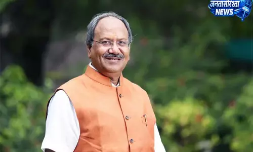 बृजमोहन अग्रवाल की शिकायत पर लोकसभा सचिवालय ने मांगा जवाब बृजमोहन अग्रवाल की शिकायत पर लोकसभा सचिवालय ने मांगा जवाब
