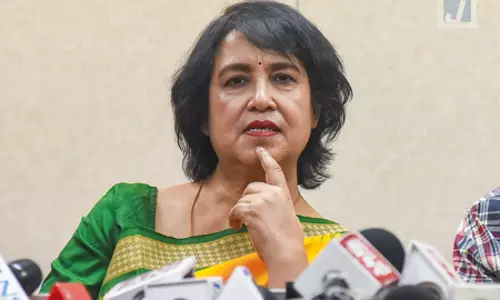 बांग्लादेशी लेखिका तस्लीमा नसरीन ने भारत में समान नागरिक संहिता का किया समर्थन बांग्लादेशी लेखिका तस्लीमा नसरीन ने भारत में समान नागरिक संहिता का किया समर्थन
