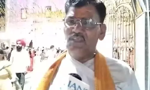 दुर्गियाना मंदिर में उमड़ी नवविवाहित जोड़ों की भीड़, सुखी वैवाहिक जीवन की कामना दुर्गियाना मंदिर में उमड़ी नवविवाहित जोड़ों की भीड़, सुखी वैवाहिक जीवन की कामना